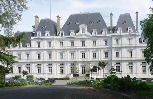 EHPAD Chateau de LORMOY Façade